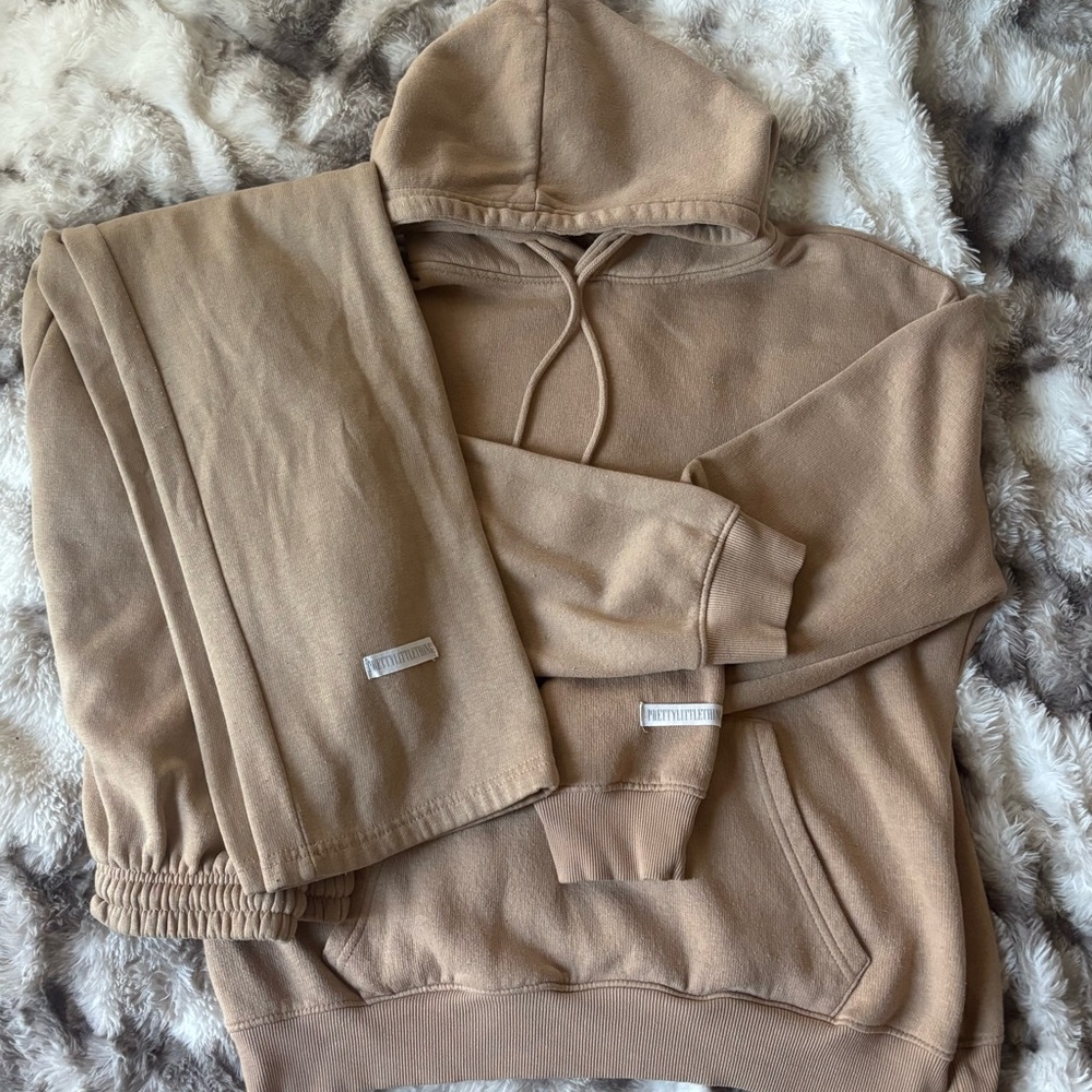 PrettyLittleThing Tan Hoodie and Sweatpants Set